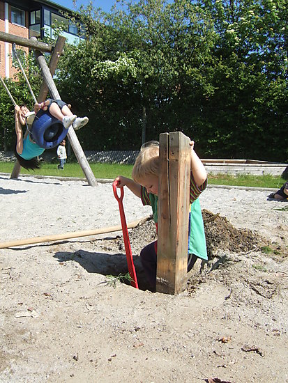 Institution arbejdsdag Sigurd grave hul