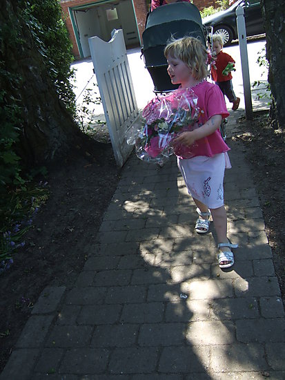 Frida med bedstemorbuket