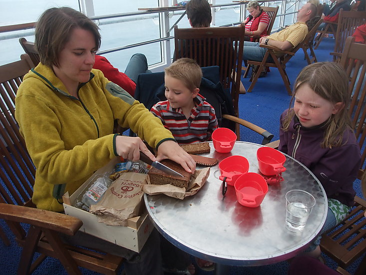 -1235_1_NorroenaFrokostHanneSigurdFrida